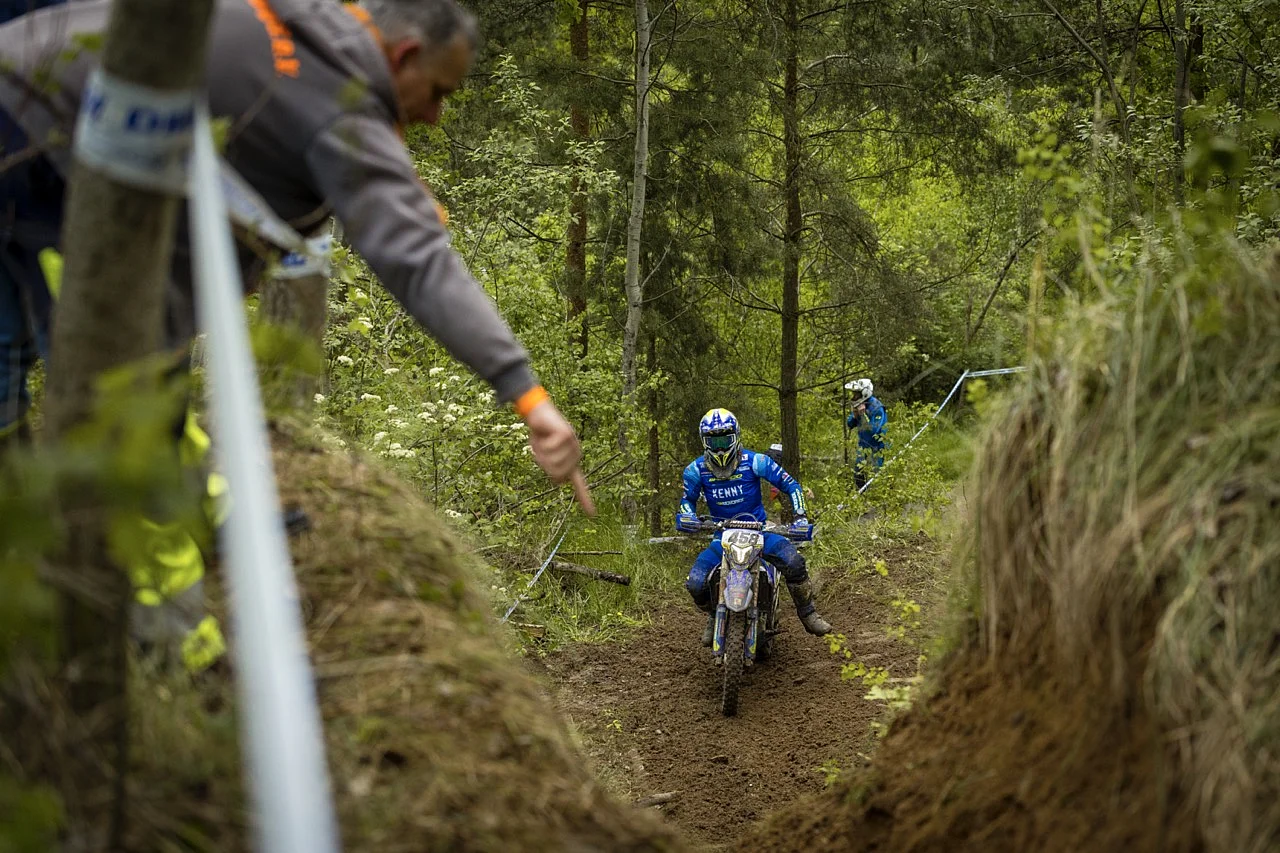 https://www.enduro-dm.de/fileadmin/_processed_/2/9/csm_Gro%C3%9F__FAM_0064__bd18ba2965.webp